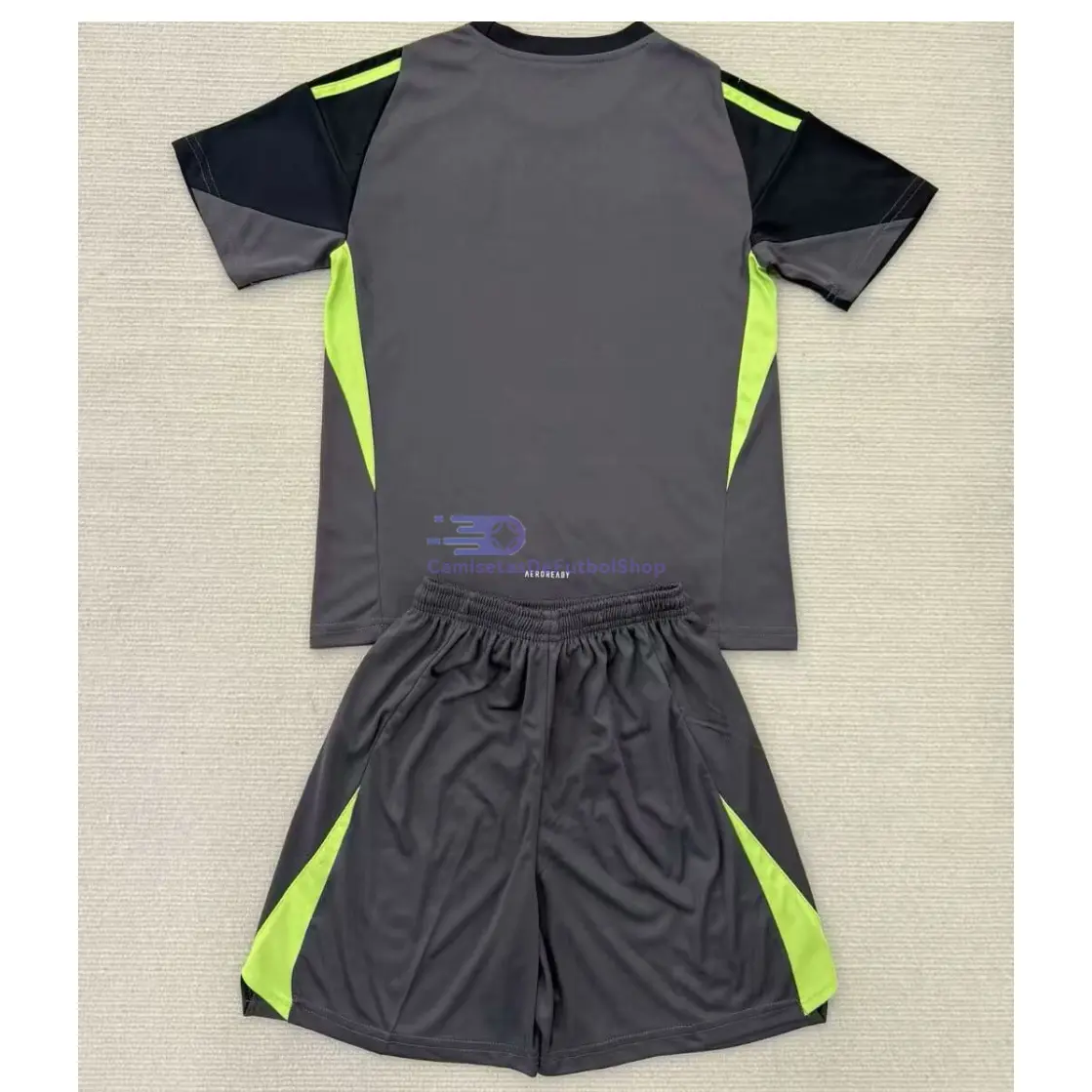 Camiseta de Portero Real Madrid 2025/2026 Niño Kit Negro con Parche HP