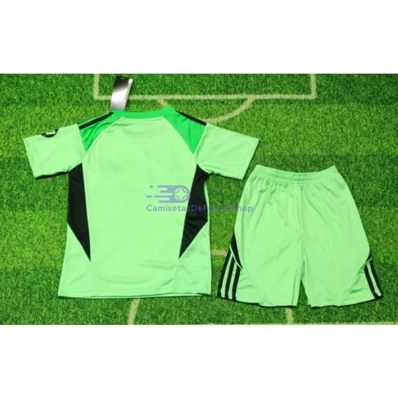 Camiseta de Portero Real Madrid 2025/2026 Niño Kit Verde con Parche HP