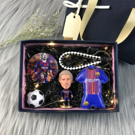 Conjunto Regalo de Cuatro Piezas para Muñeco Fútbol Ramos / Modrić / Suárez
